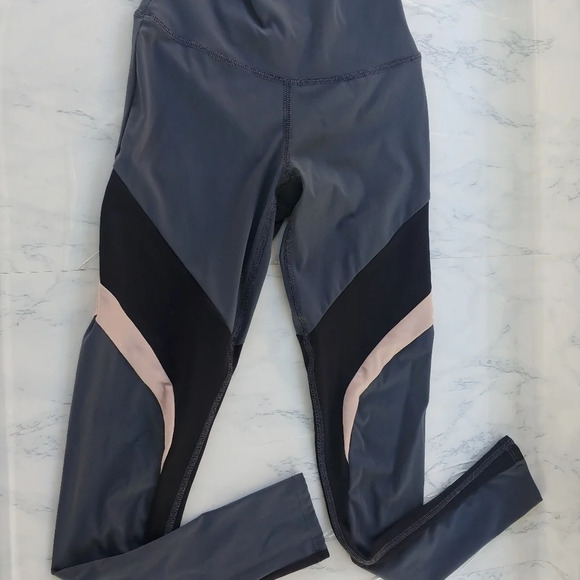 revolve Pants - REN Active x REVOLVE Gray Swirl Colorblock S
